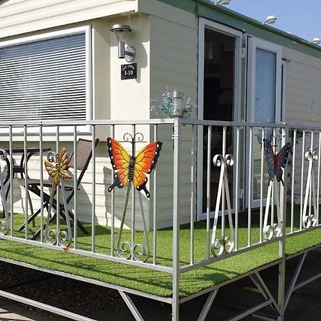 I 10 Caravan 4 Berth Chase Caravan Park Ingoldmells Buitenkant foto