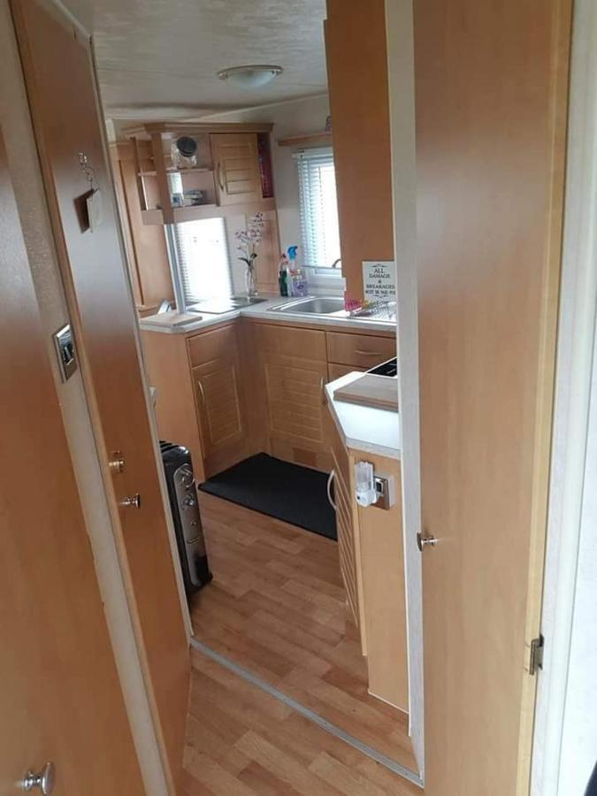 I 10 Caravan 4 Berth Chase Caravan Park Ingoldmells Buitenkant foto